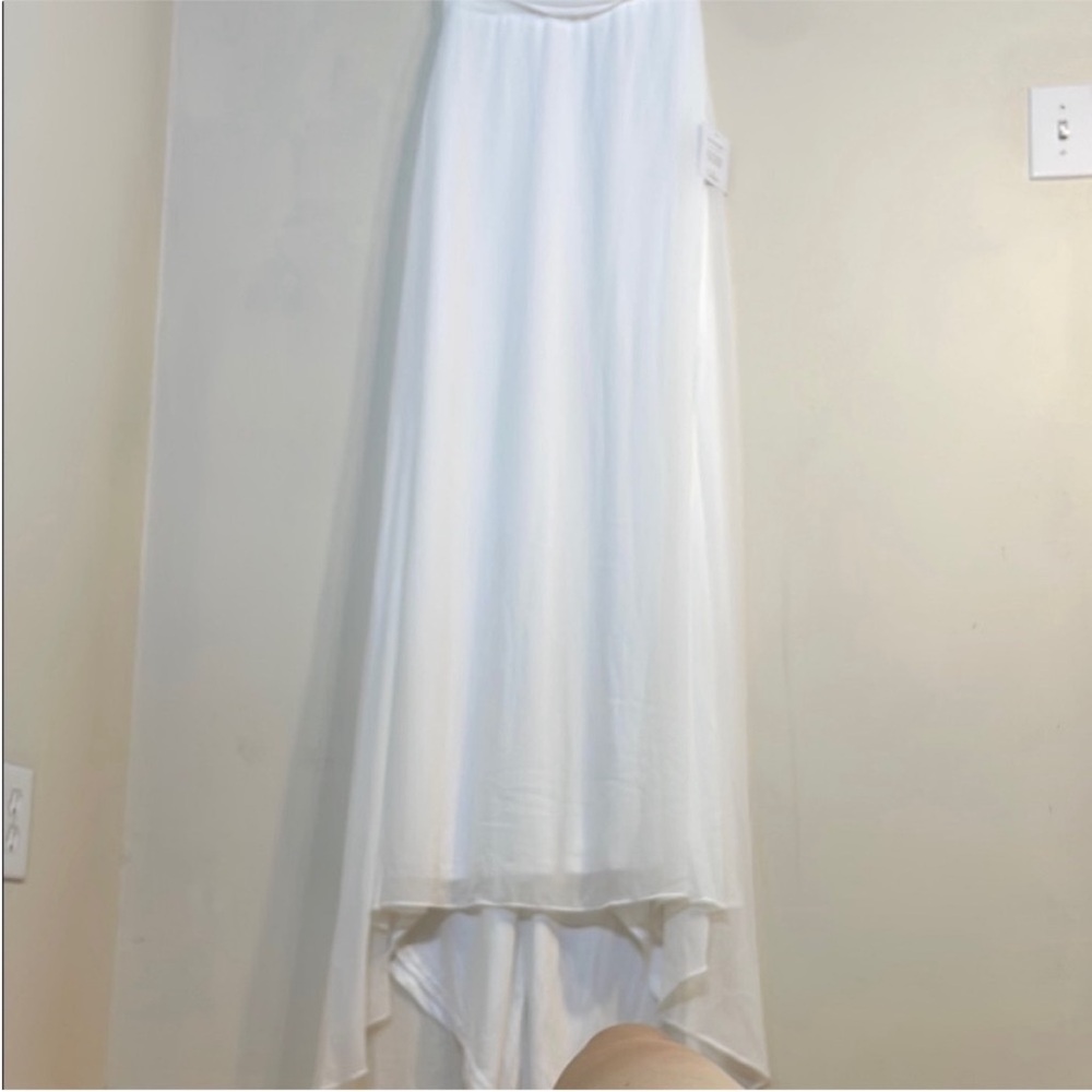 Lulu's Halter Neck Chiffon Wedding Gown. Medium. NWT. - Picture 6 of 14